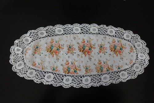 Alte klöppeldeckchen 63x29 - alte,